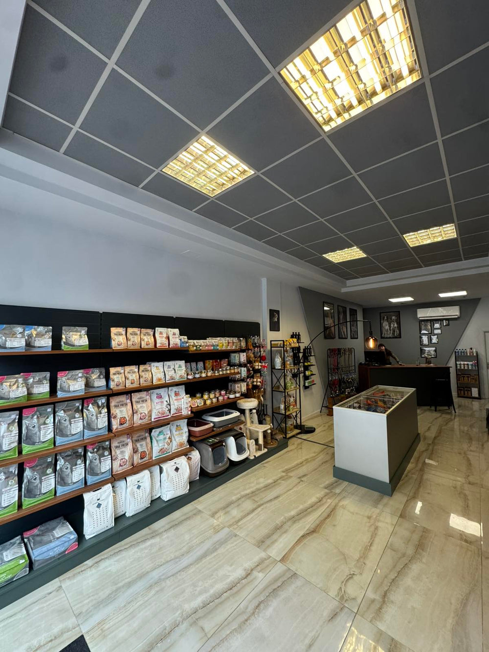 Магазин снимка