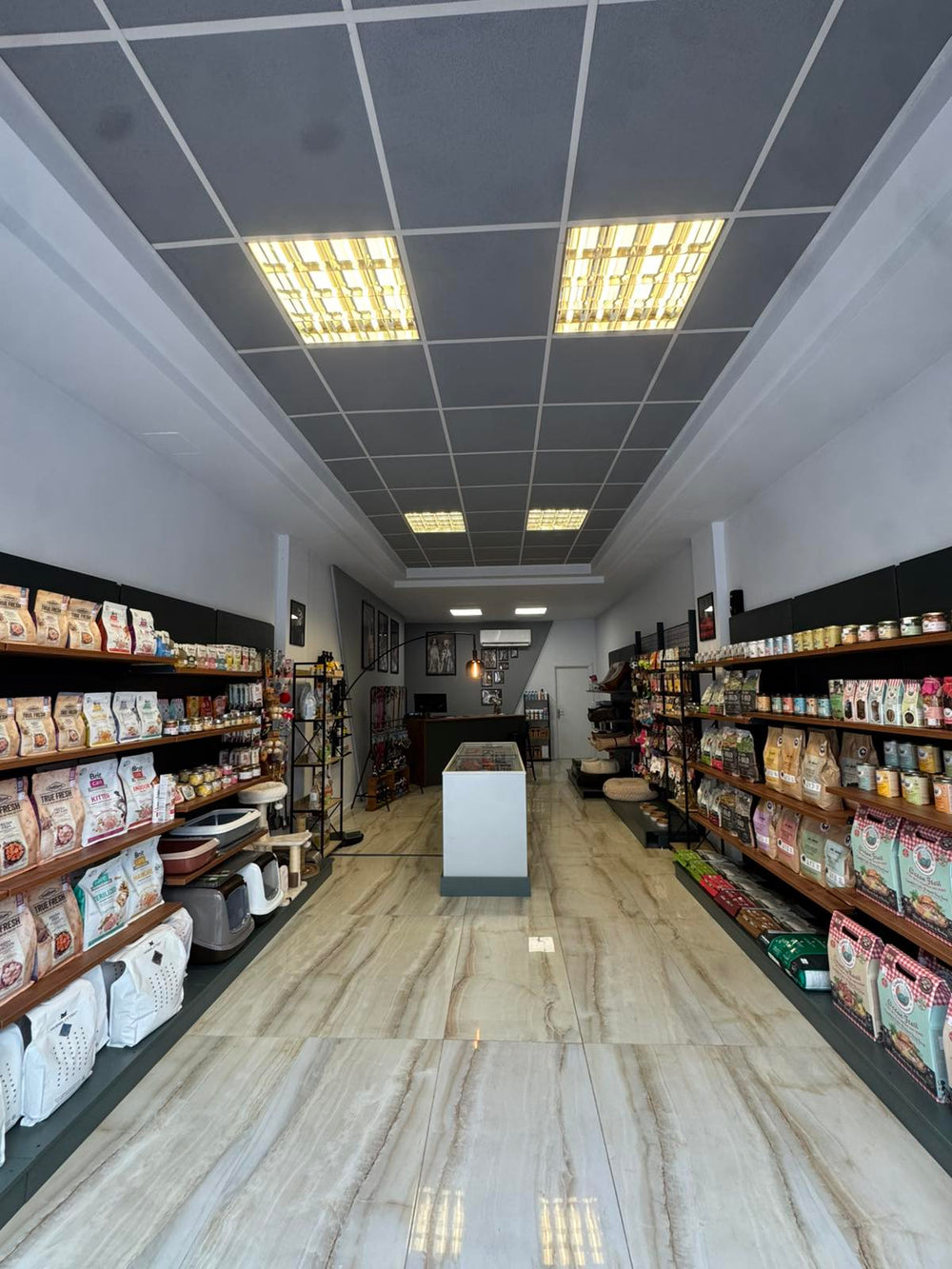 Магазин снимка