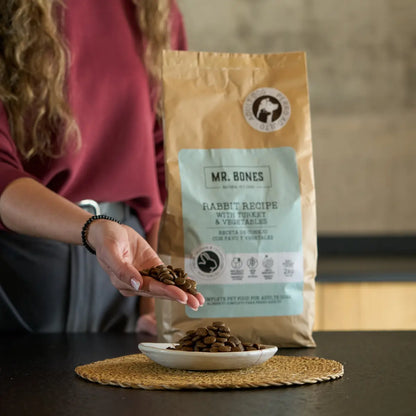 Суха храна за кучета без зърнени култури – Рецепта със заек и зеленчуци MR. BONES