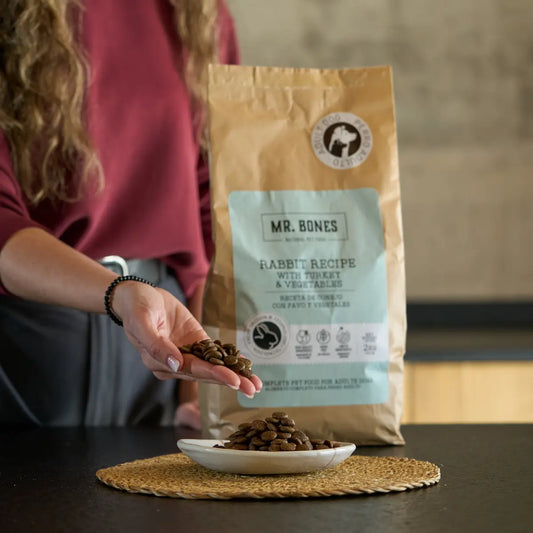 Суха храна за кучета без зърнени култури – Рецепта със заек и зеленчуци MR. BONES